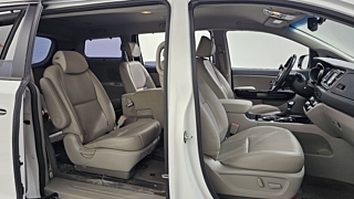 KIA CARNIVAL 2018