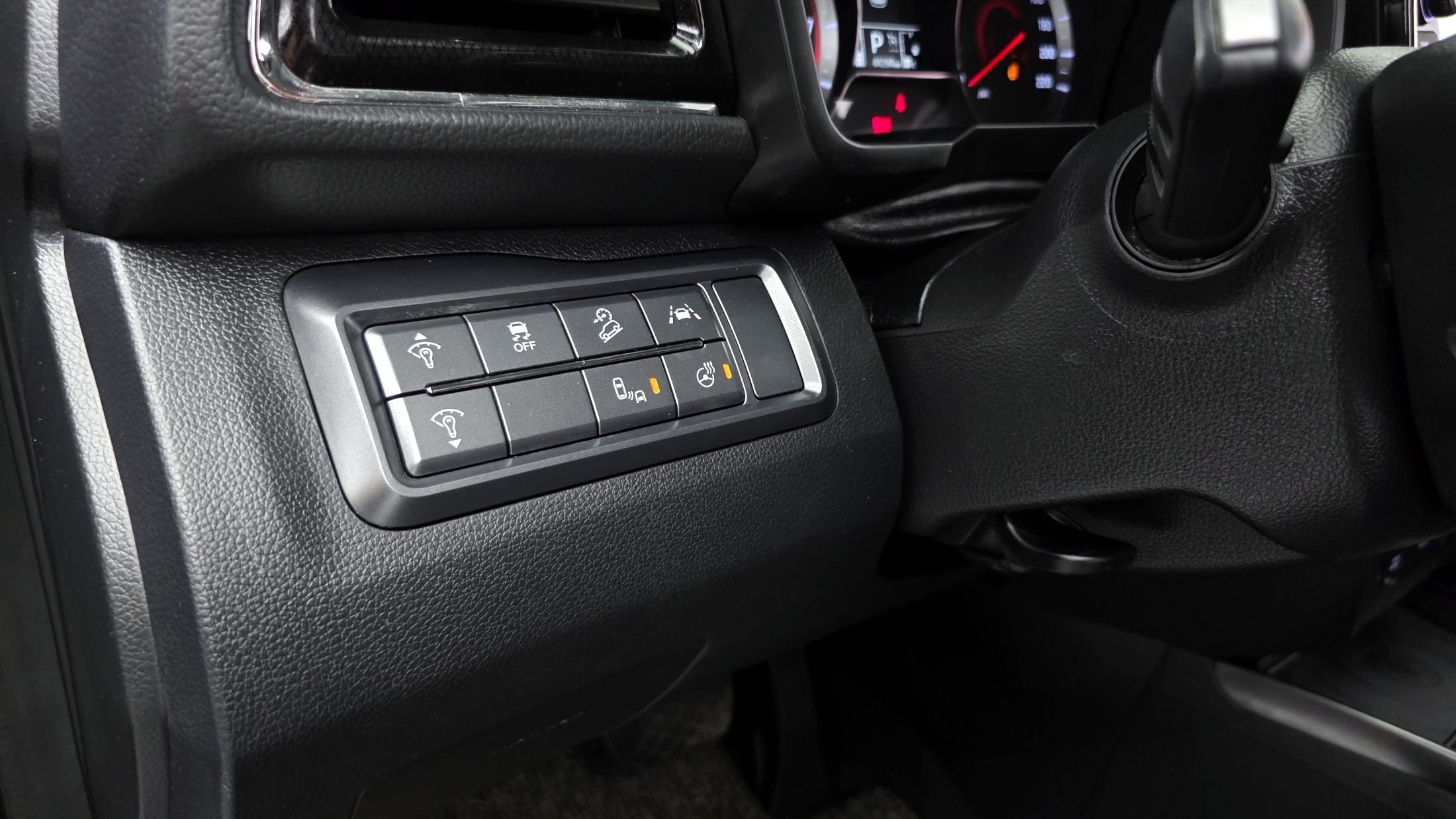 SSANGYONG TIVOLI VERY NEW 2021