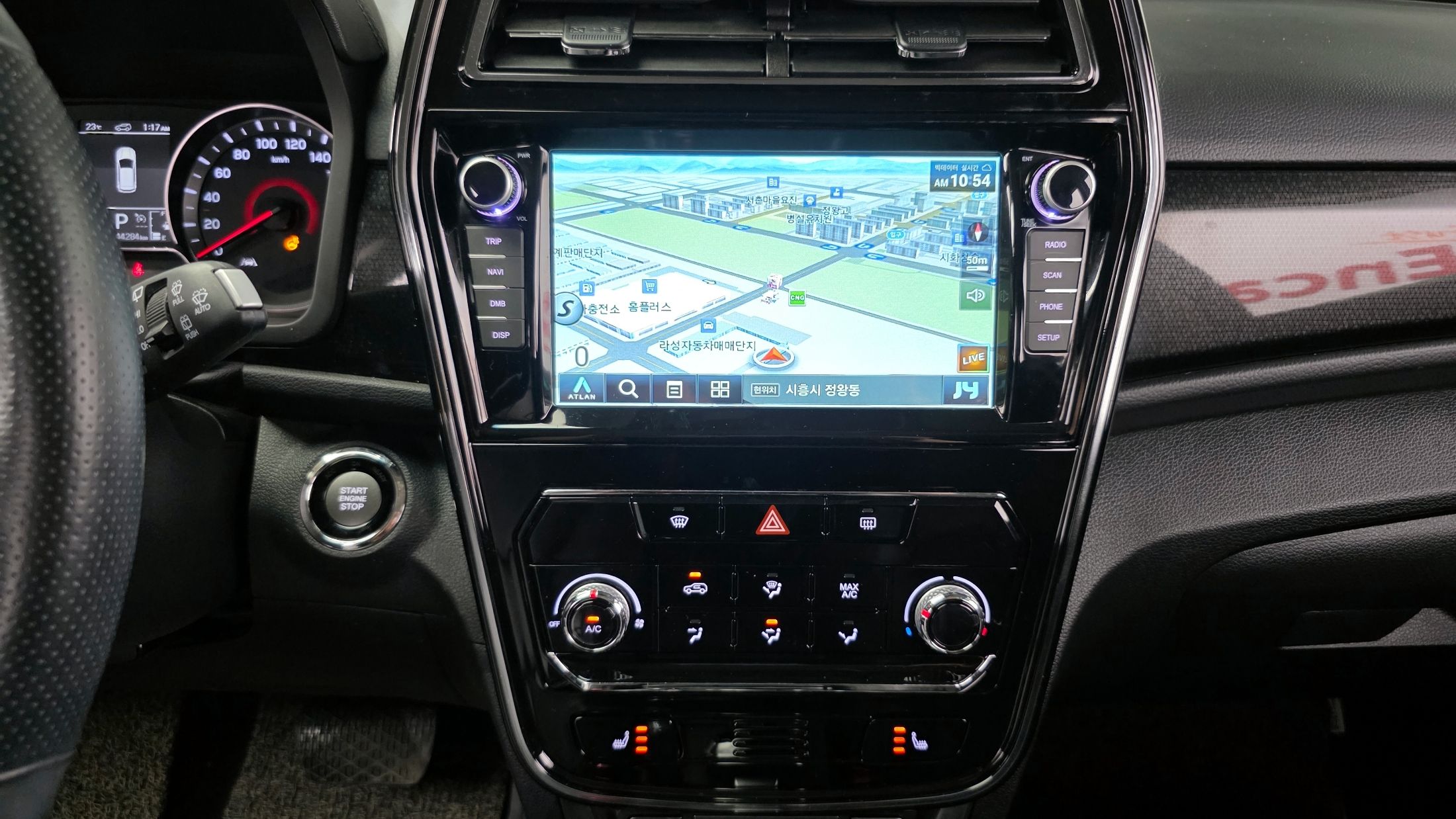 SSANGYONG TIVOLI VERY NEW 2021
