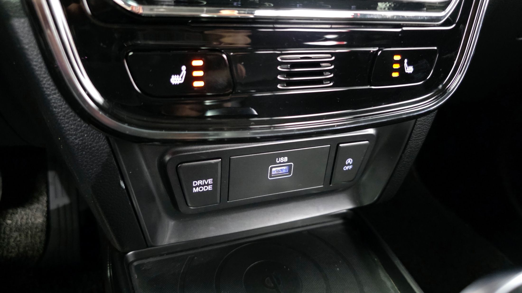 SSANGYONG TIVOLI VERY NEW 2021