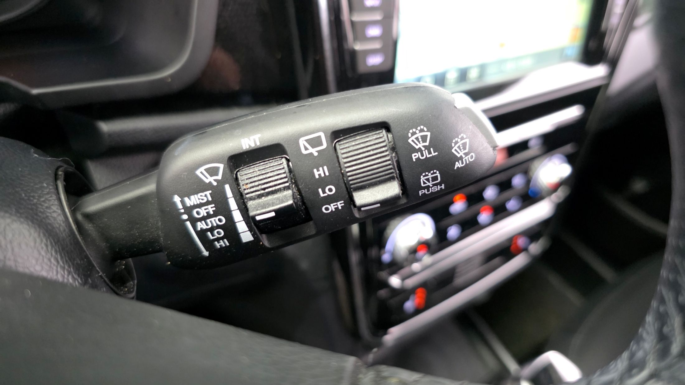 SSANGYONG TIVOLI VERY NEW 2021