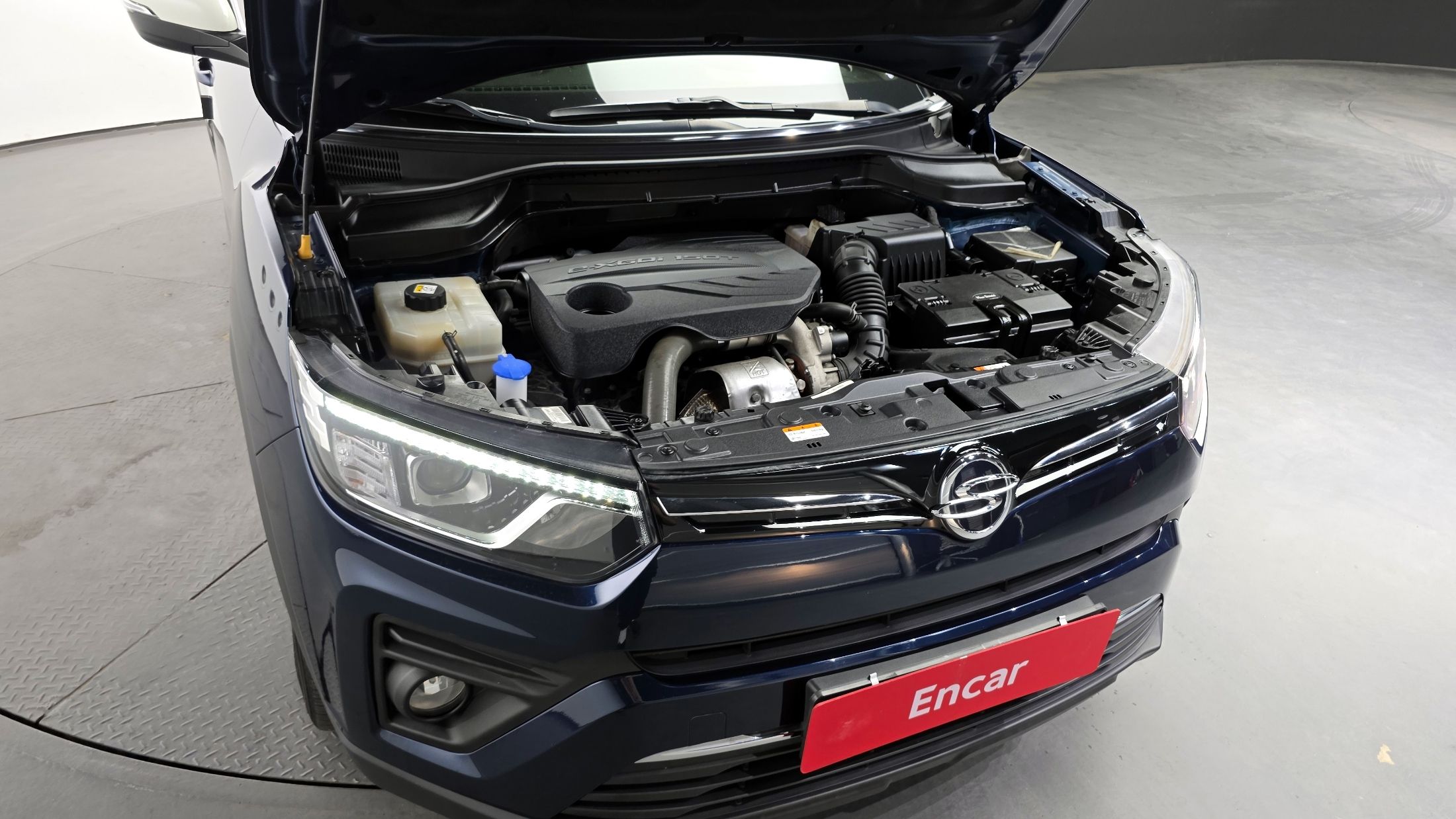 SSANGYONG TIVOLI VERY NEW 2021