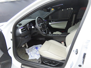 GENESIS G70 2024