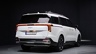 KIA CARNIVAL 2025