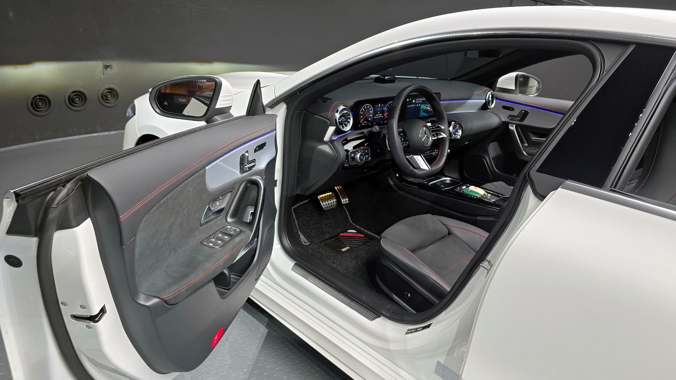 MERCEDES BENZ CLA-CLASS C118 2024