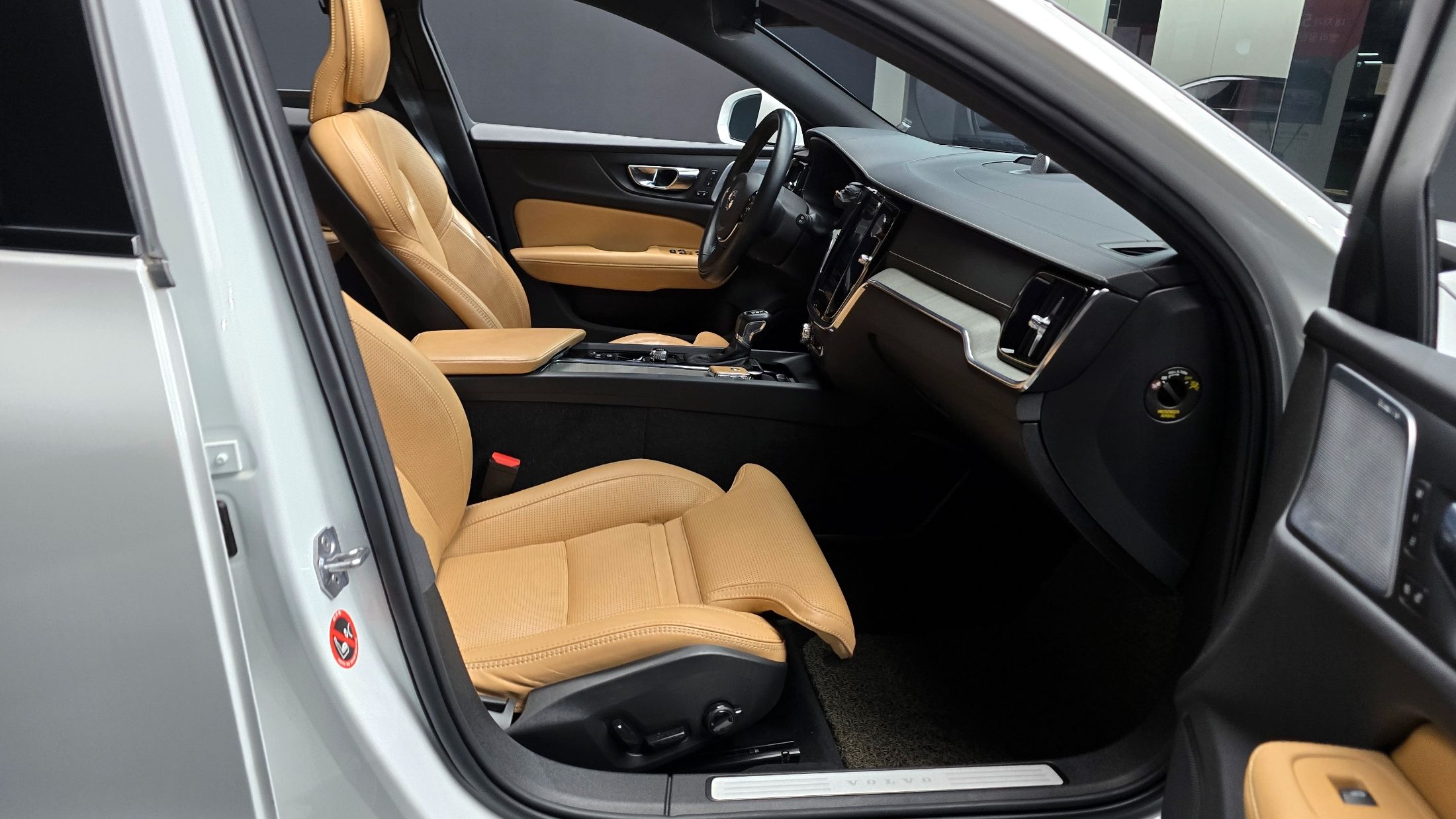 VOLVO V60 CROSS COUNTRY 2020