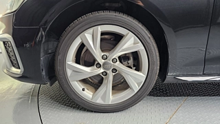 AUDI A4 B9 2021