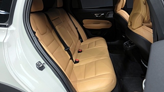 VOLVO V60 CROSS COUNTRY 2021