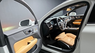VOLVO V60 CROSS COUNTRY 2021