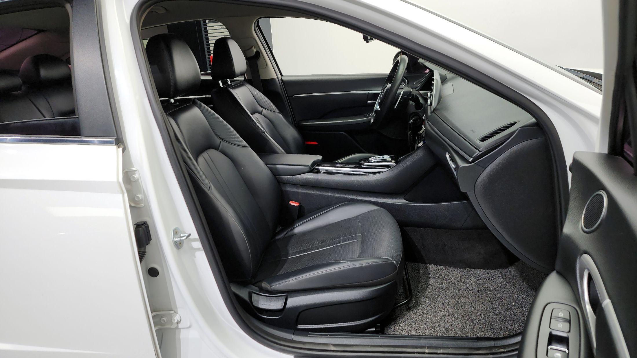 HYUNDAI SONATA DN8 2019