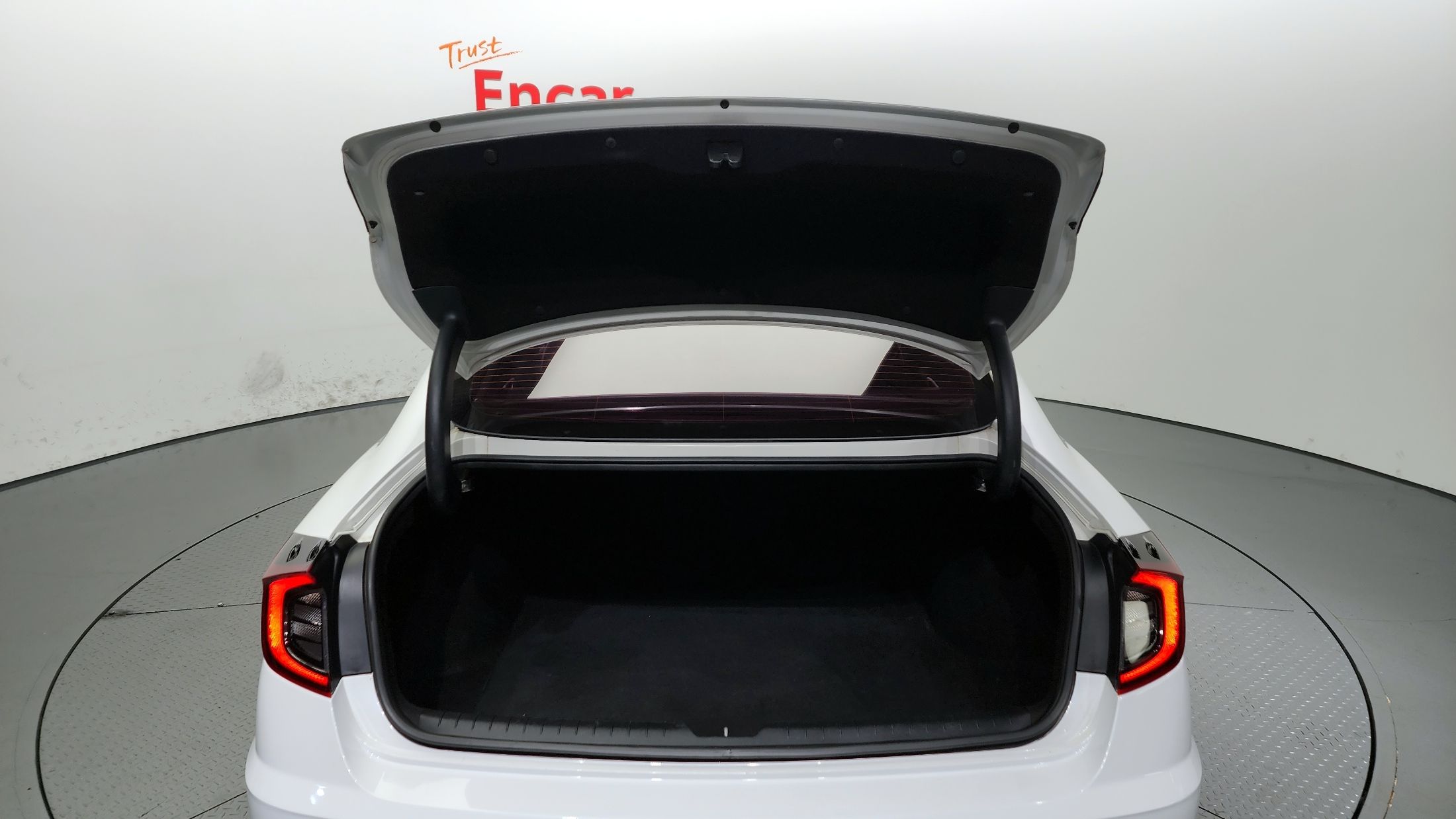HYUNDAI SONATA DN8 2019