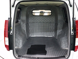 HYUNDAI STARIA 2025