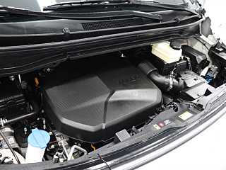 HYUNDAI STARIA 2025