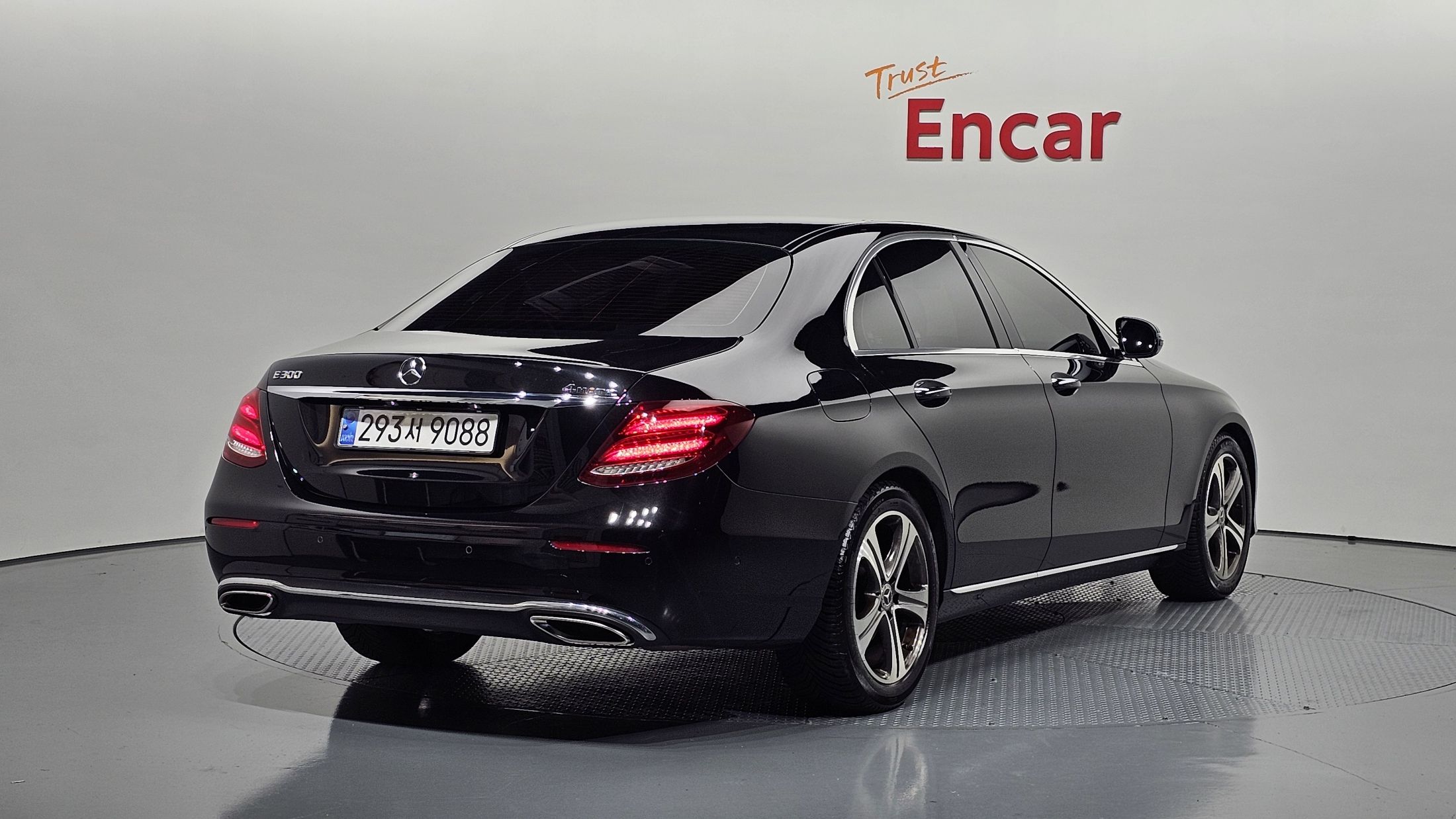 MERCEDES BENZ E-CLASS W213 2019