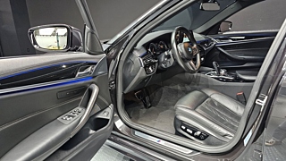 BMW 5-SERIES G30 2018