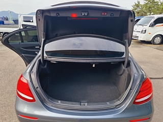 MERCEDES BENZ E-CLASS W213 2020