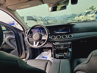 MERCEDES BENZ E-CLASS W213 2020
