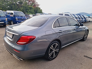 MERCEDES BENZ E-CLASS W213 2020