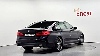 BMW 5-SERIES G30 2020