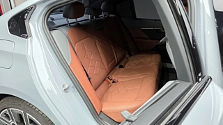 BMW 5-SERIES G60 2025