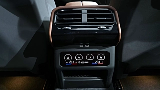 BMW 5-SERIES G60 2025