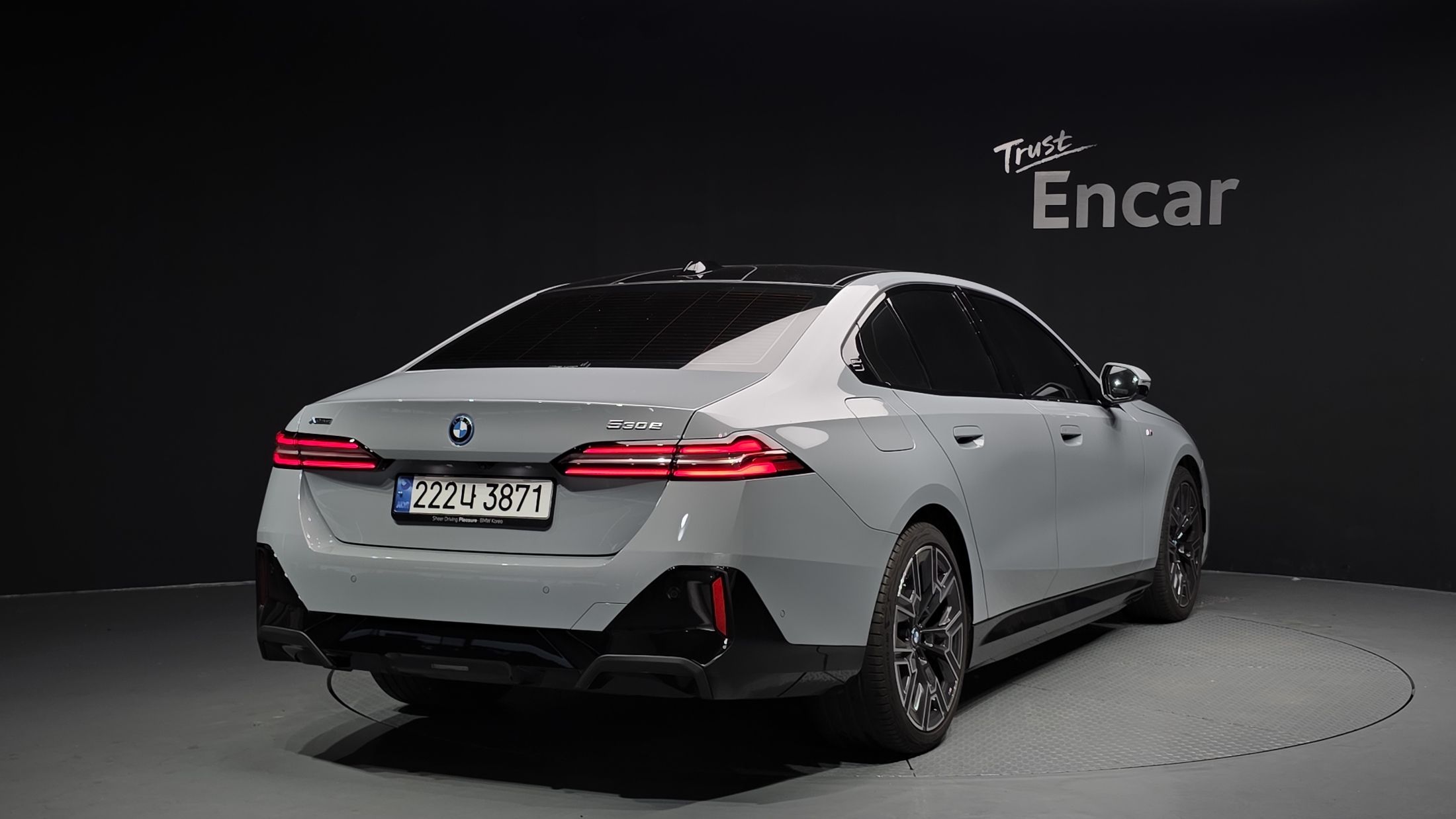 BMW 5-SERIES G60 2025