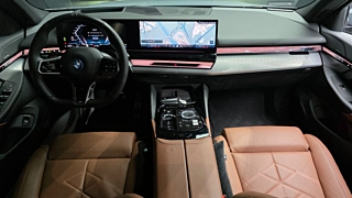 BMW 5-SERIES G60 2025