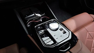 BMW 5-SERIES G60 2025