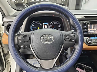 TOYOTA RAV4 2018