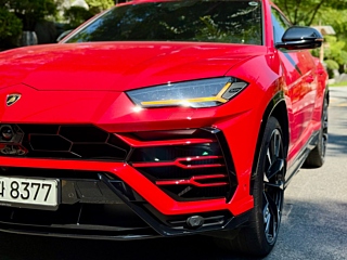 LAMBORGHINI URUS 2021