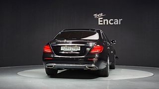 MERCEDES BENZ E-CLASS W213 2020