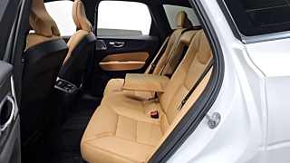 VOLVO XC60 2024