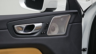 VOLVO XC60 2024