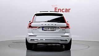 VOLVO XC60 2024