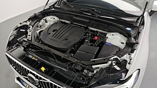 VOLVO XC60 2024