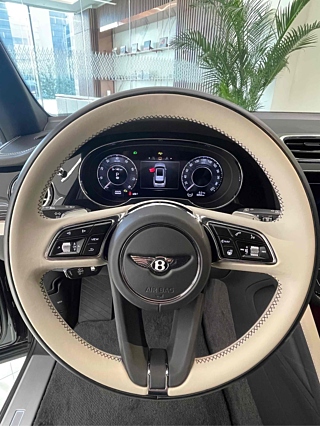 BENTLEY BENTAYGA 2024