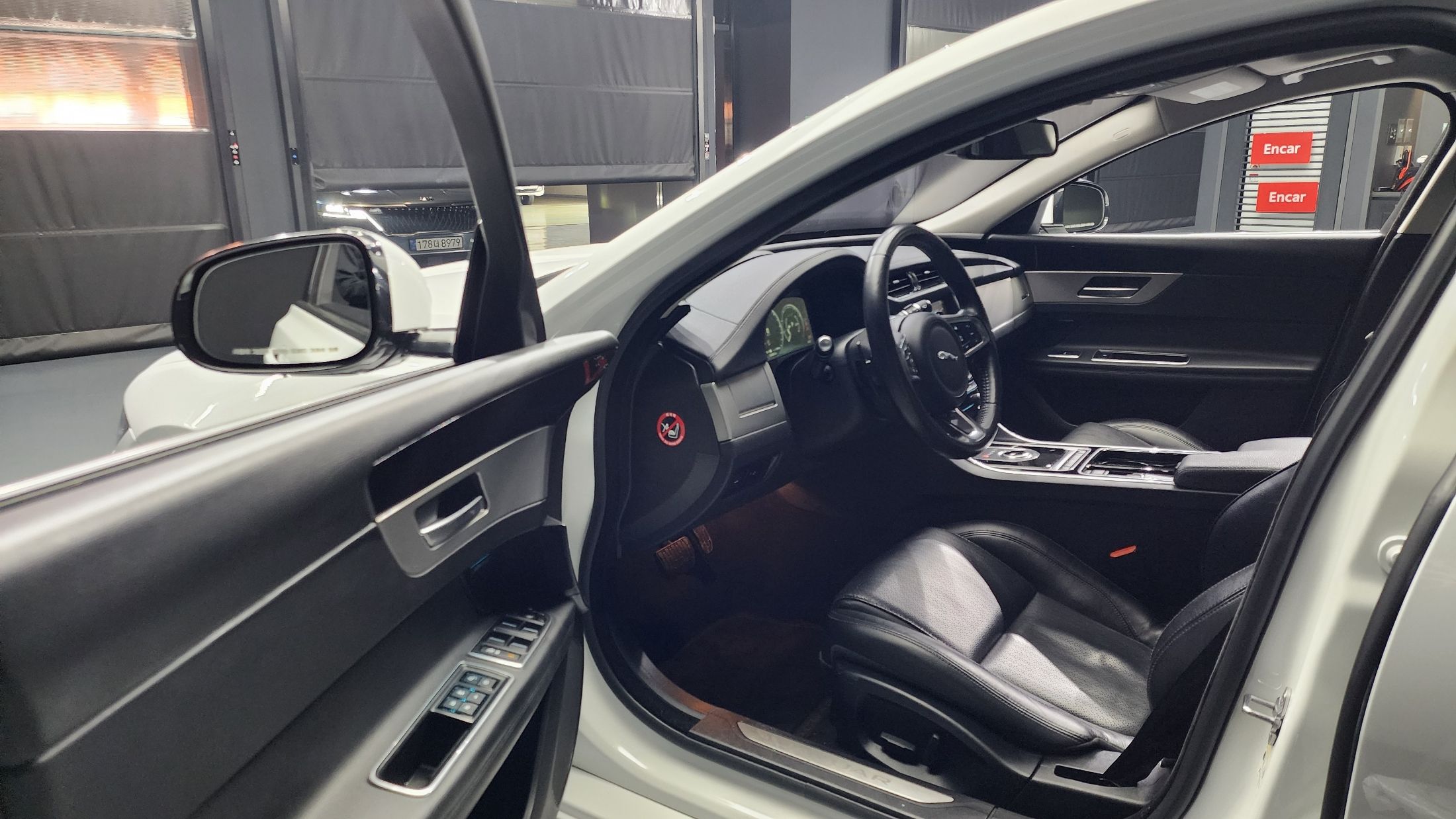 JAGUAR XF X260 2018