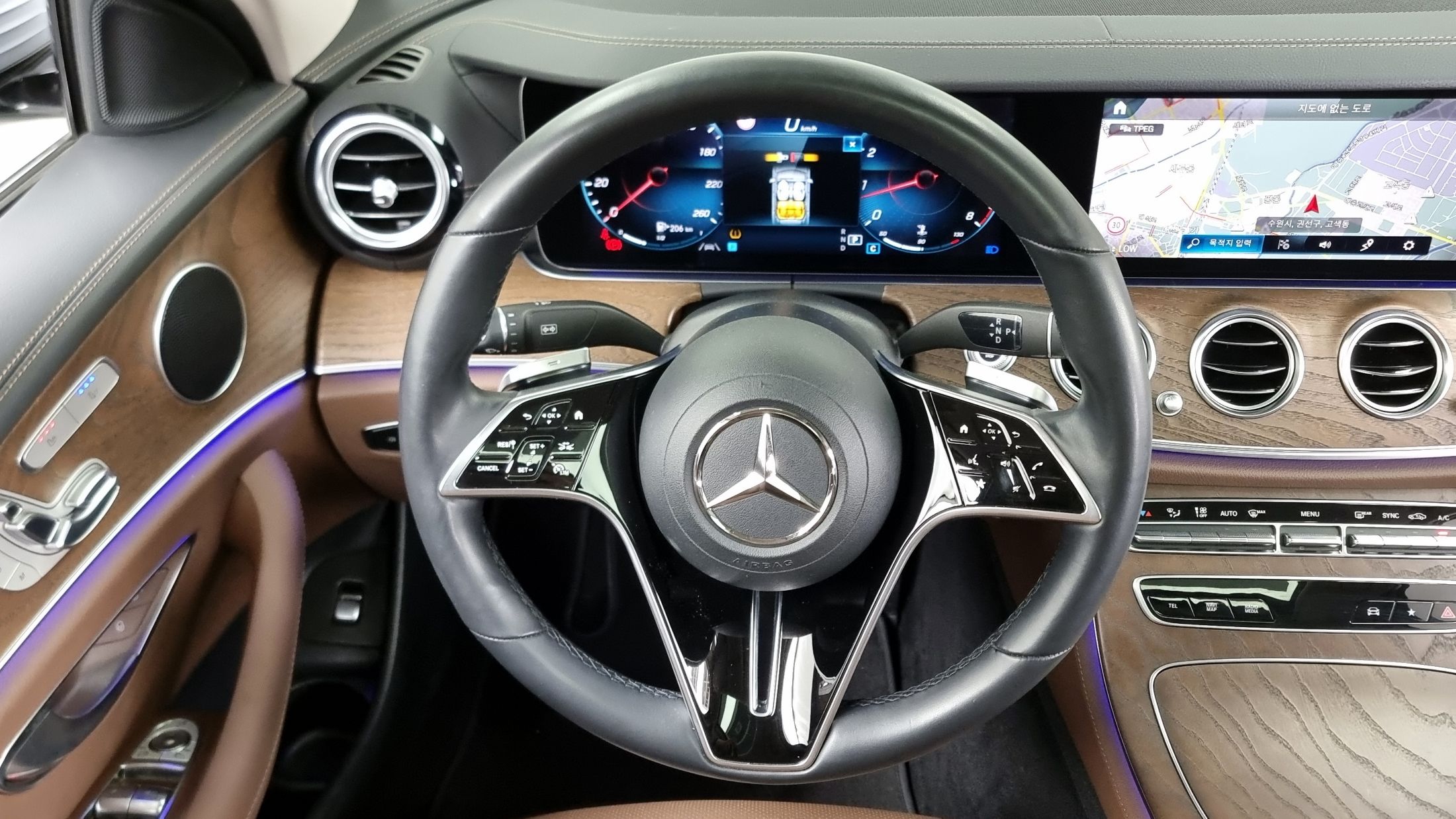 MERCEDES BENZ E-CLASS W213 2021