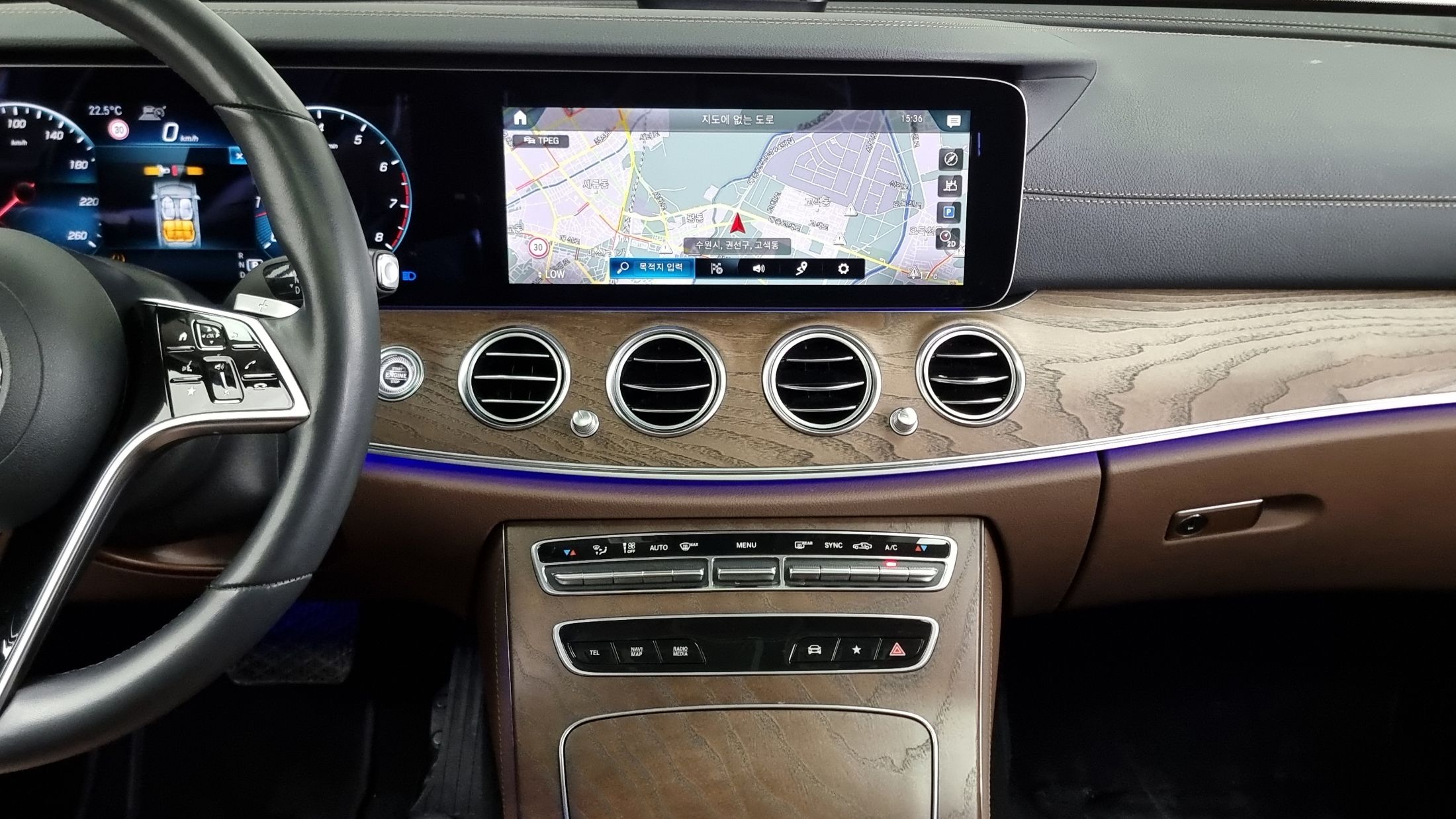 MERCEDES BENZ E-CLASS W213 2021