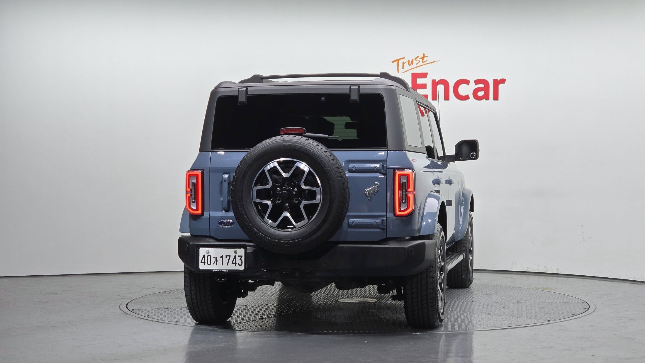 FORD BRONCO