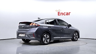 HYUNDAI IONIQ HYBRID 2019