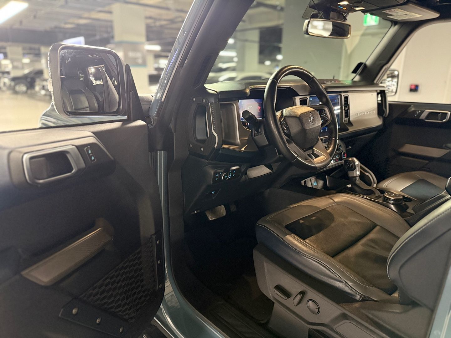 FORD BRONCO
