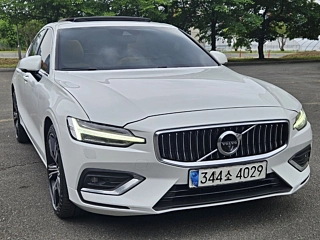 VOLVO S60  2020