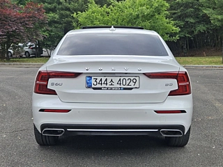 VOLVO S60  3 GENERATION B5 Insignia 2020