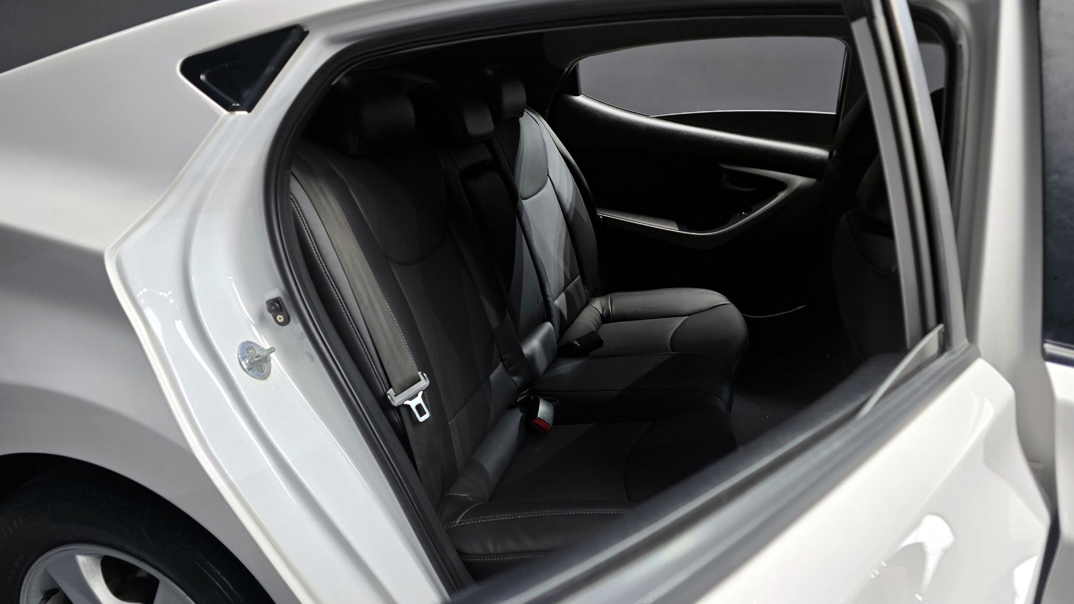 HYUNDAI AVANTE MD 2012
