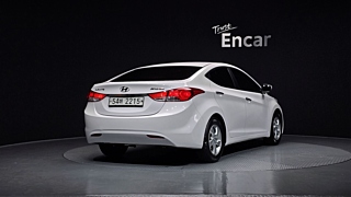 HYUNDAI AVANTE MD 2012