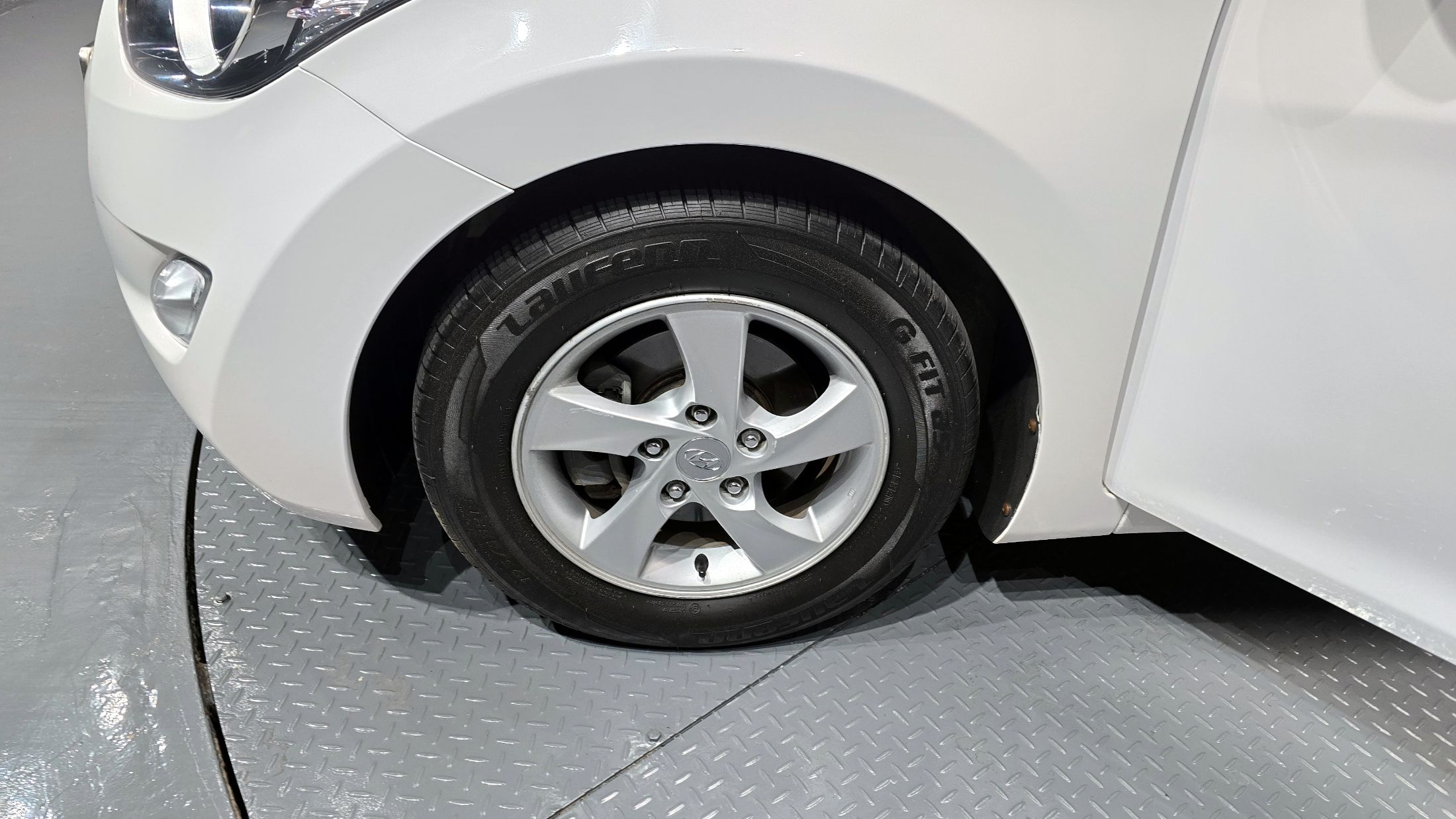 HYUNDAI AVANTE MD 2012