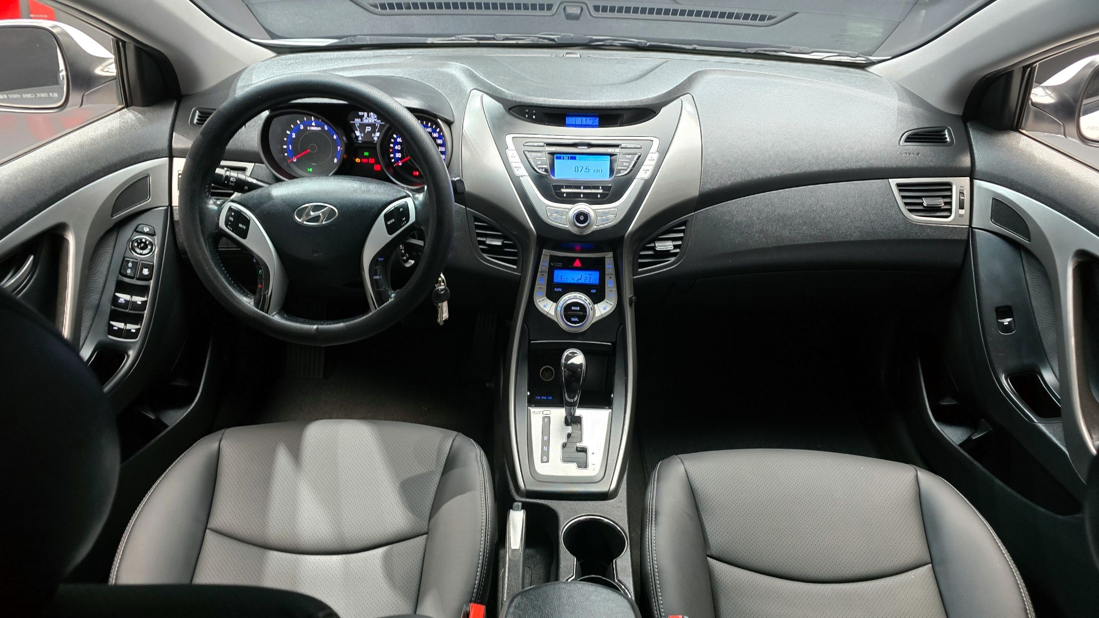 HYUNDAI AVANTE MD 2012