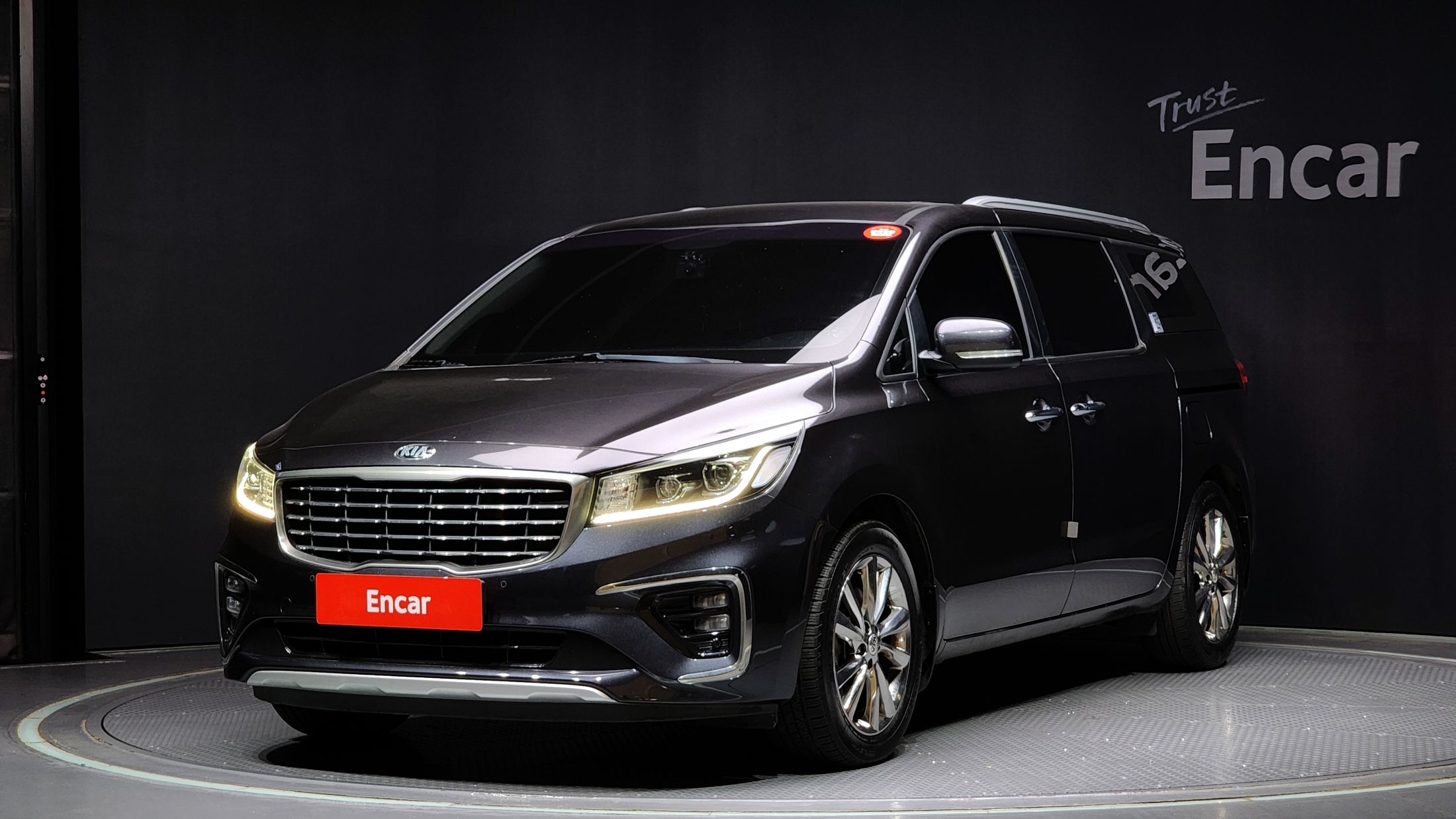 KIA CARNIVAL 2020