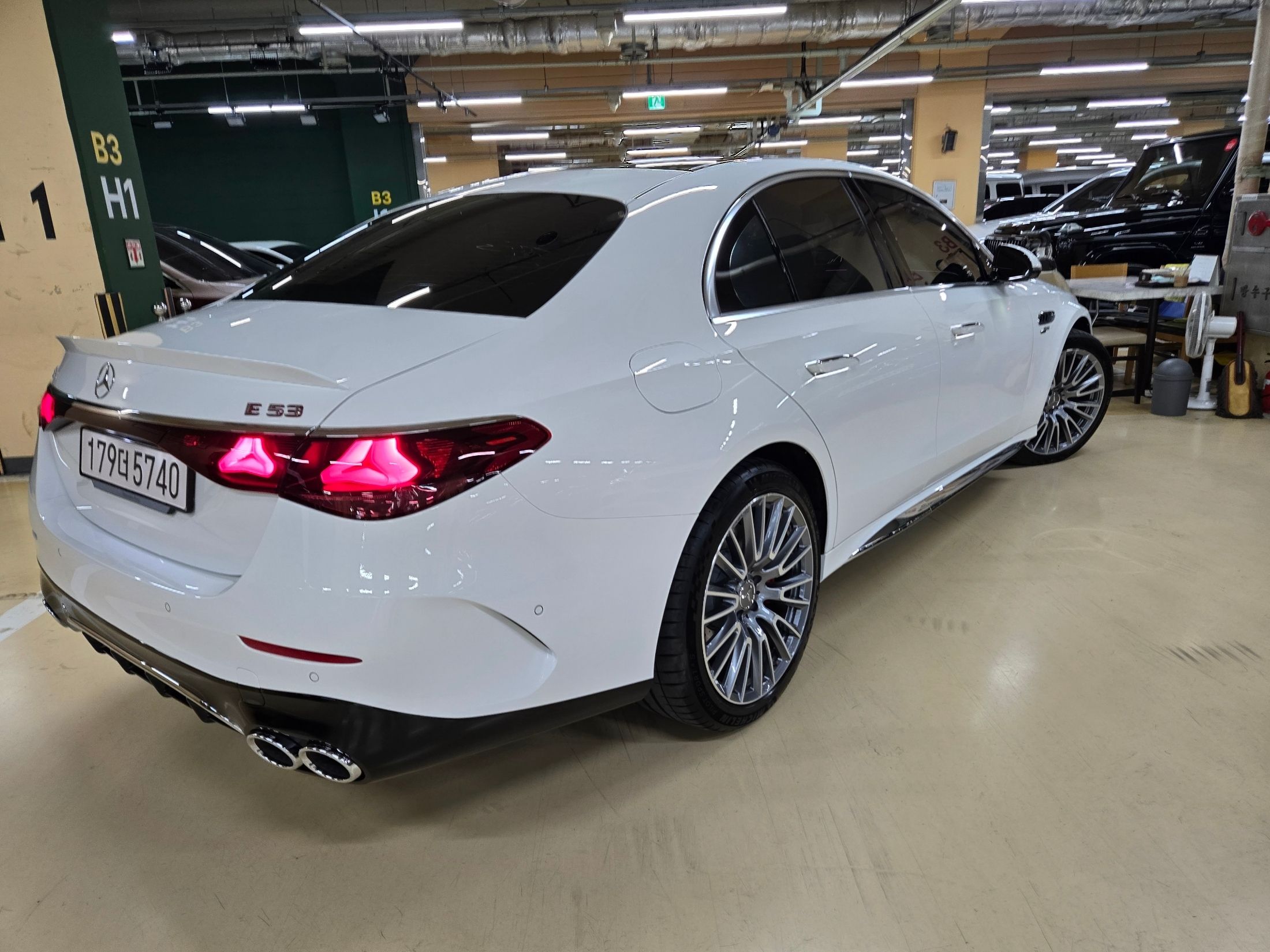 MERCEDES BENZ E-CLASS W214